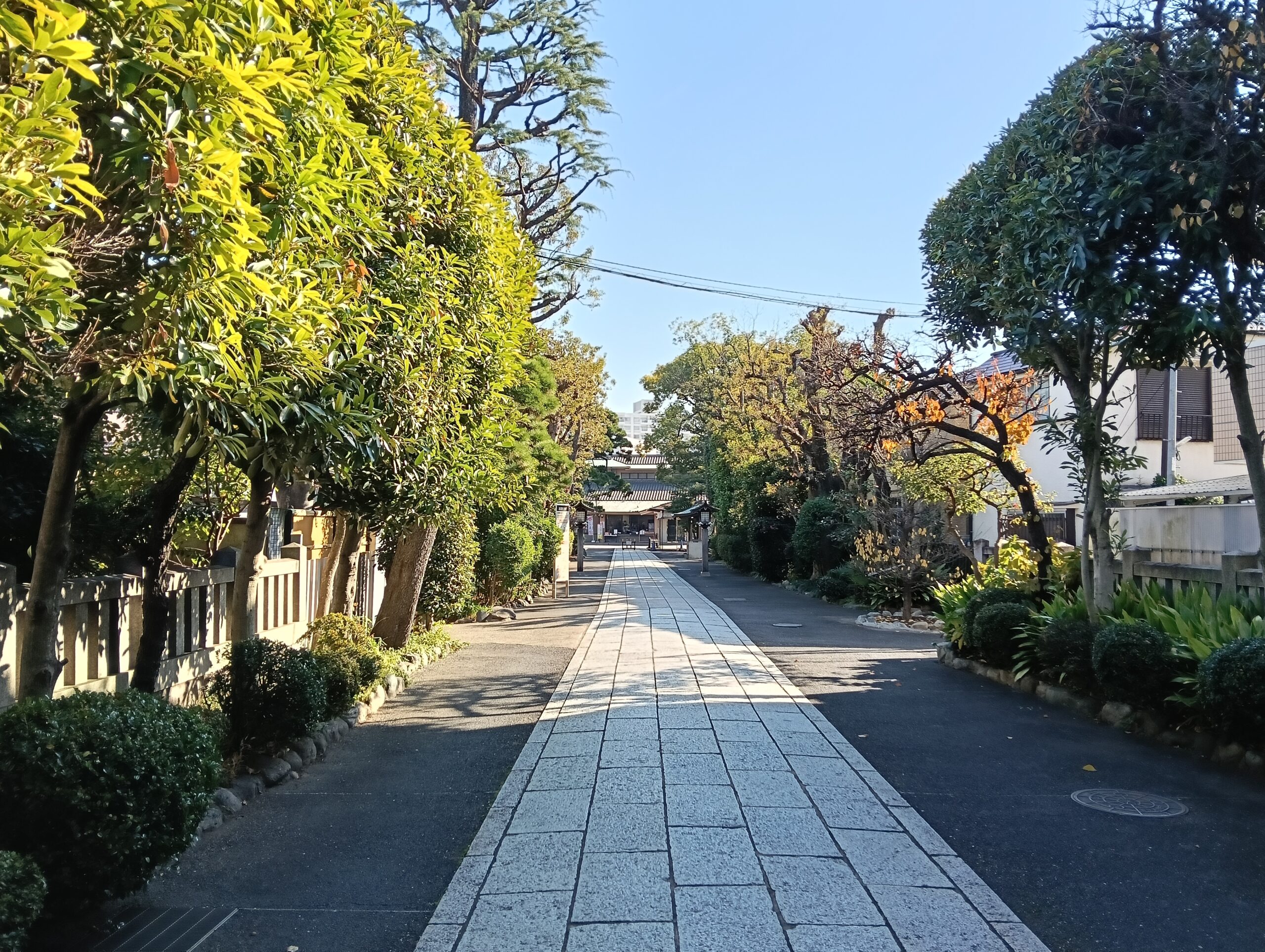 現場近くの大田区の六郷神社。休憩の際に何度も立ち寄った。